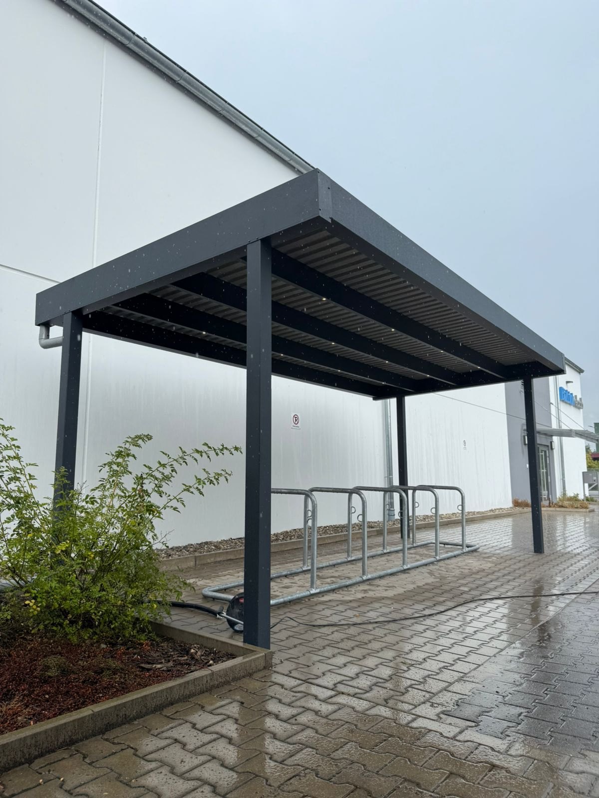 Fahrradüberdachung in XL-Ausführung